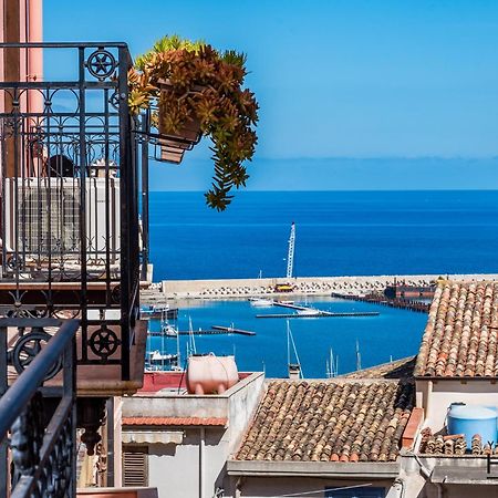 Casa Vacanze Peperoncino カステッランマーレ・デル・ゴルフォ エクステリア 写真