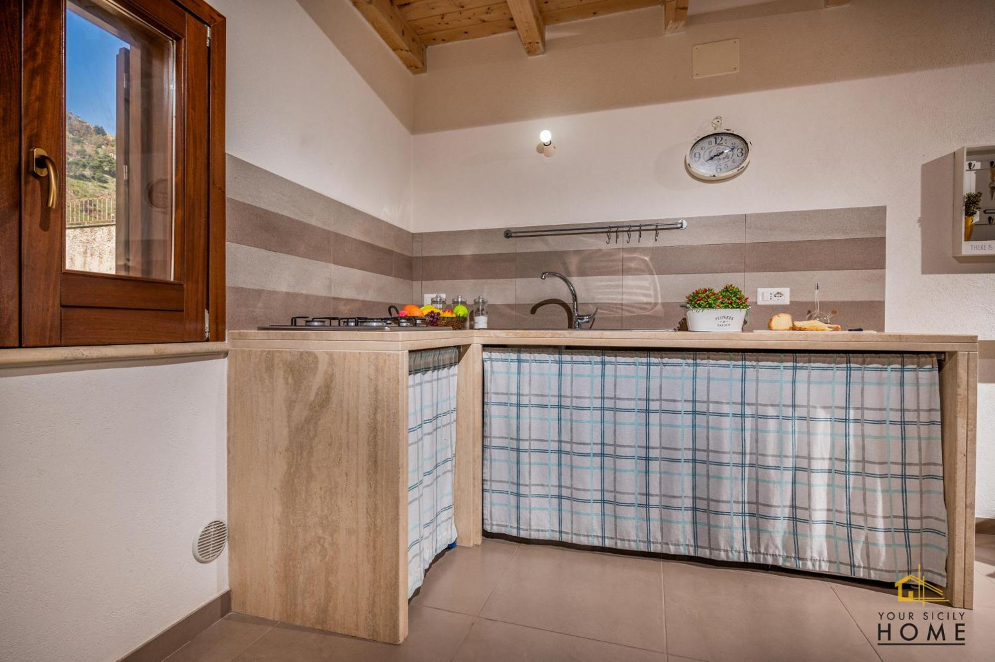 Casa Vacanze Peperoncino カステッランマーレ・デル・ゴルフォ エクステリア 写真